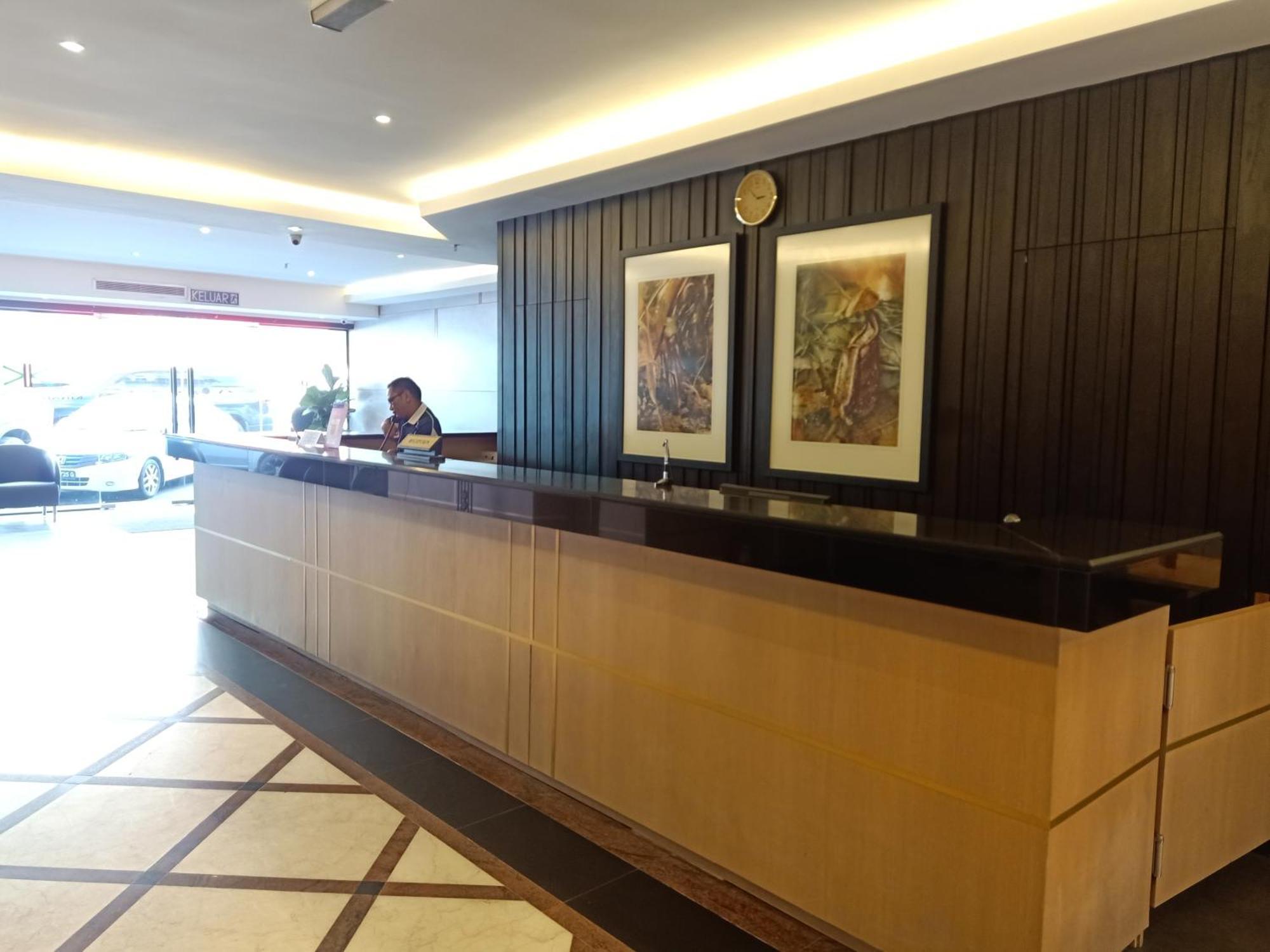 Kinabalu Daya Hotel Kota Kinabalu Bagian luar foto