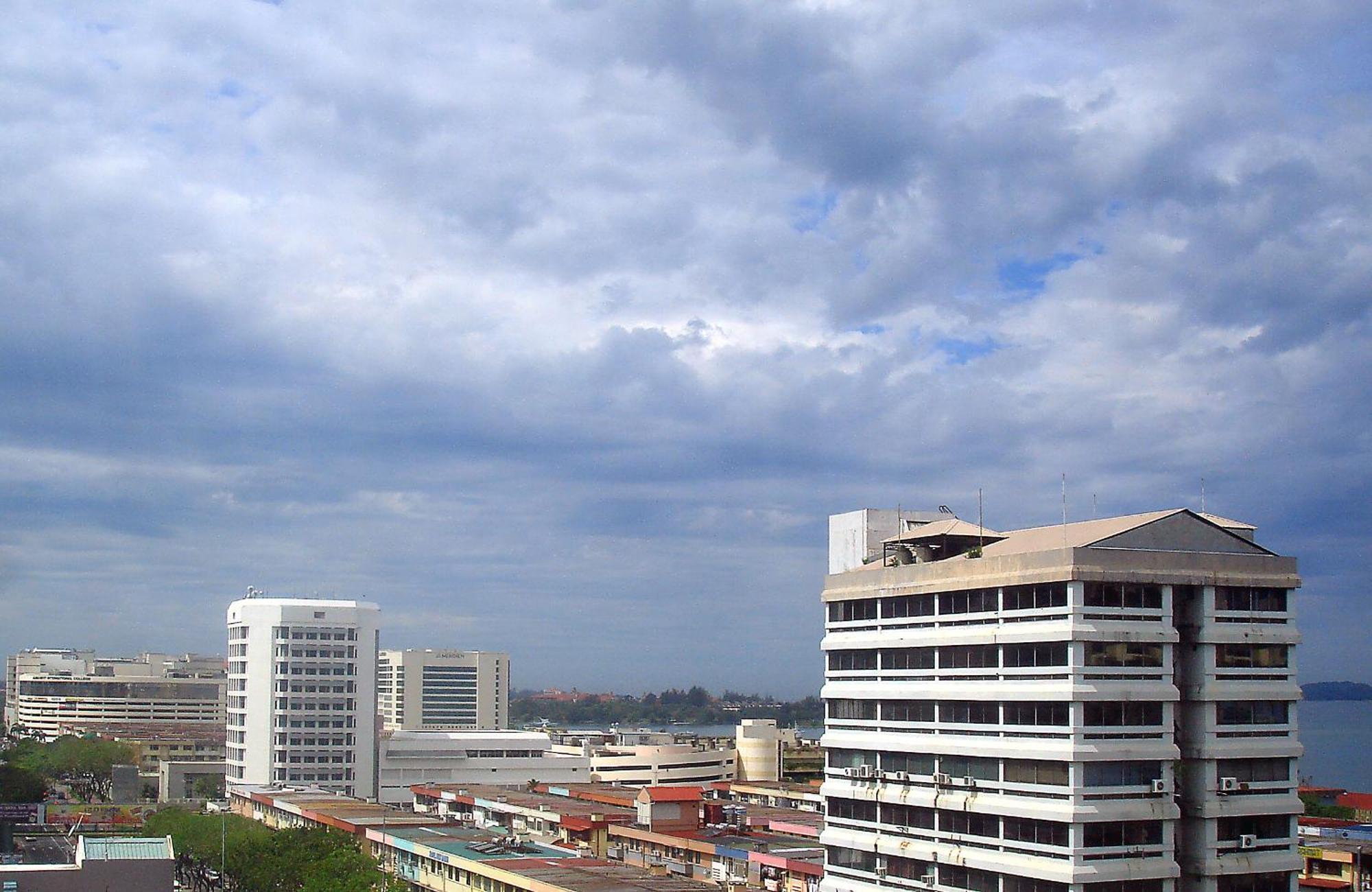 Kinabalu Daya Hotel Kota Kinabalu Bagian luar foto