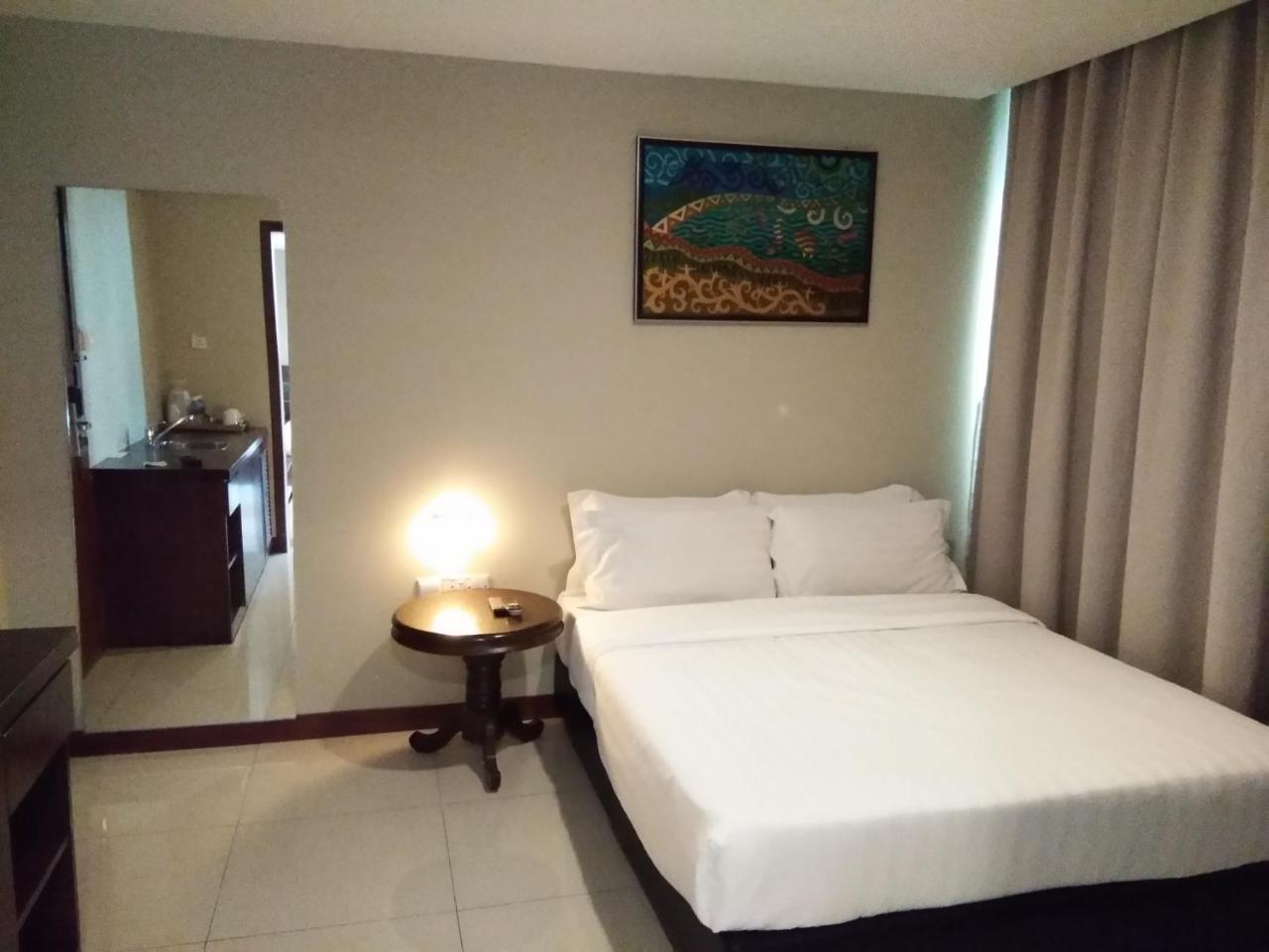 Kinabalu Daya Hotel Kota Kinabalu Bagian luar foto